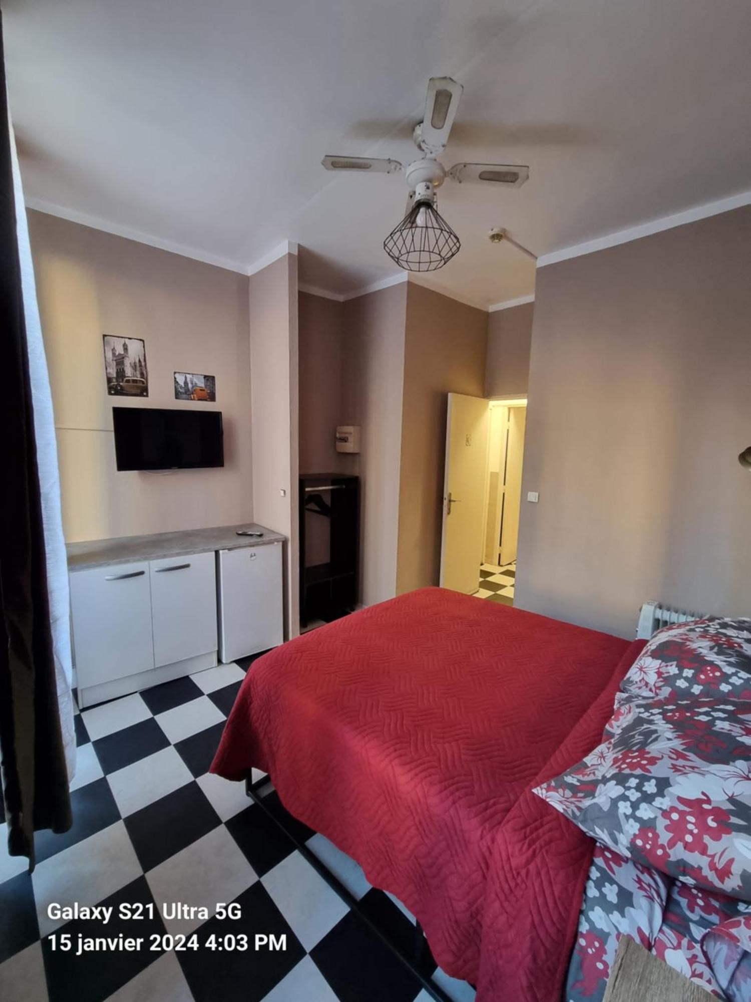 Hotel Des Allees Marseille Rum bild