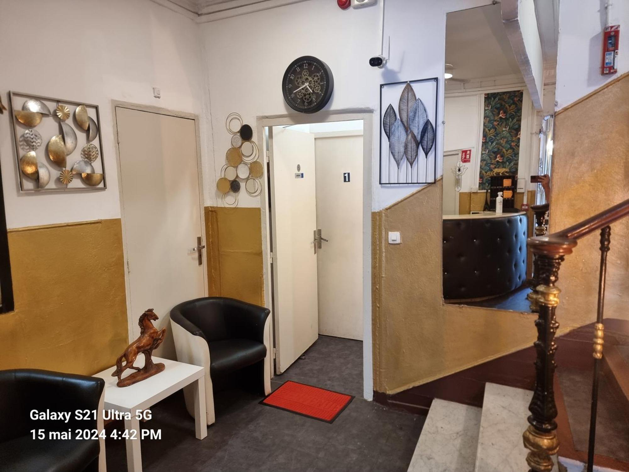 Hotel Des Allees Marseille Rum bild