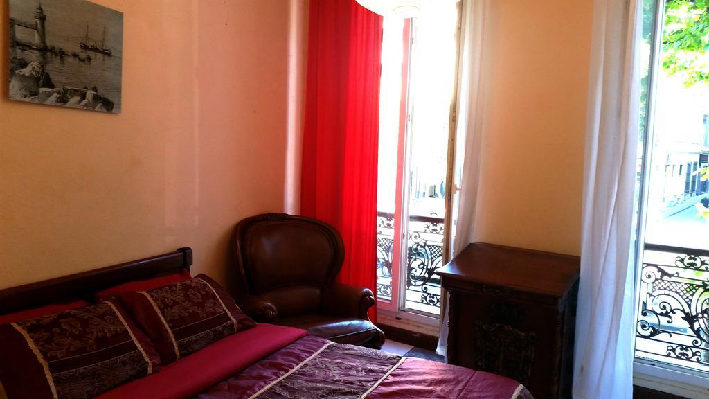 Hotel Des Allees Marseille Rum bild
