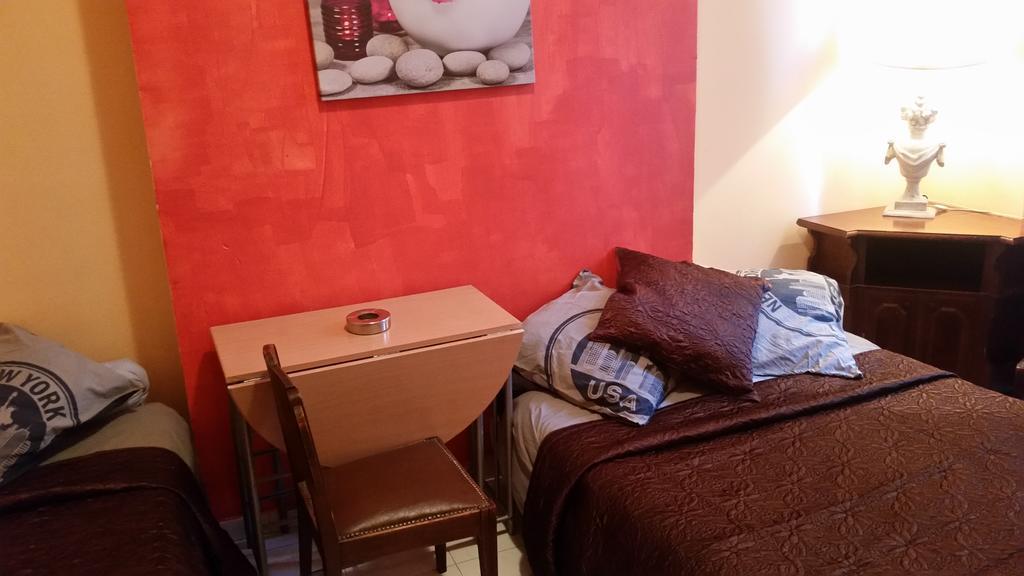Hotel Des Allees Marseille Rum bild