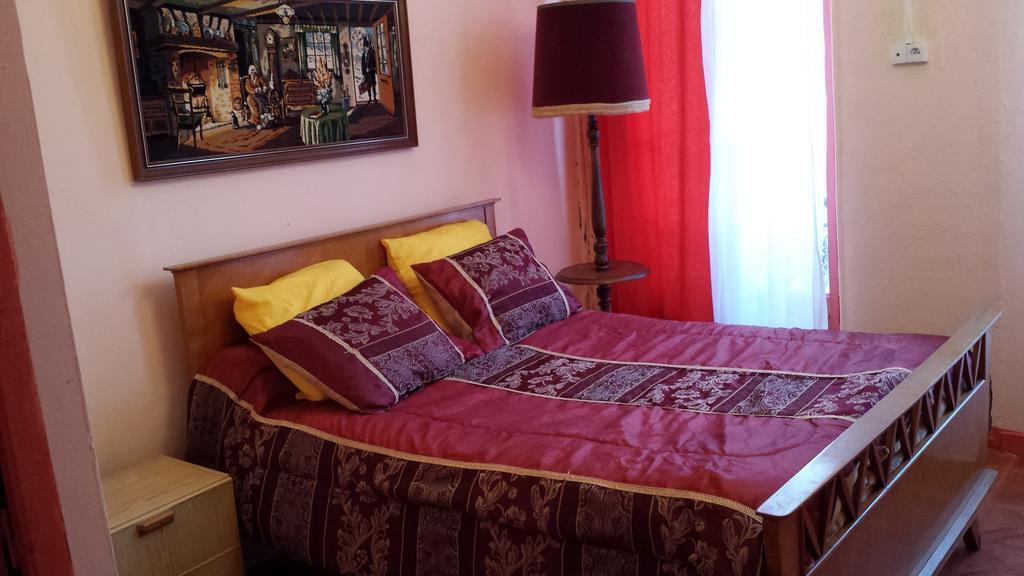 Hotel Des Allees Marseille Rum bild